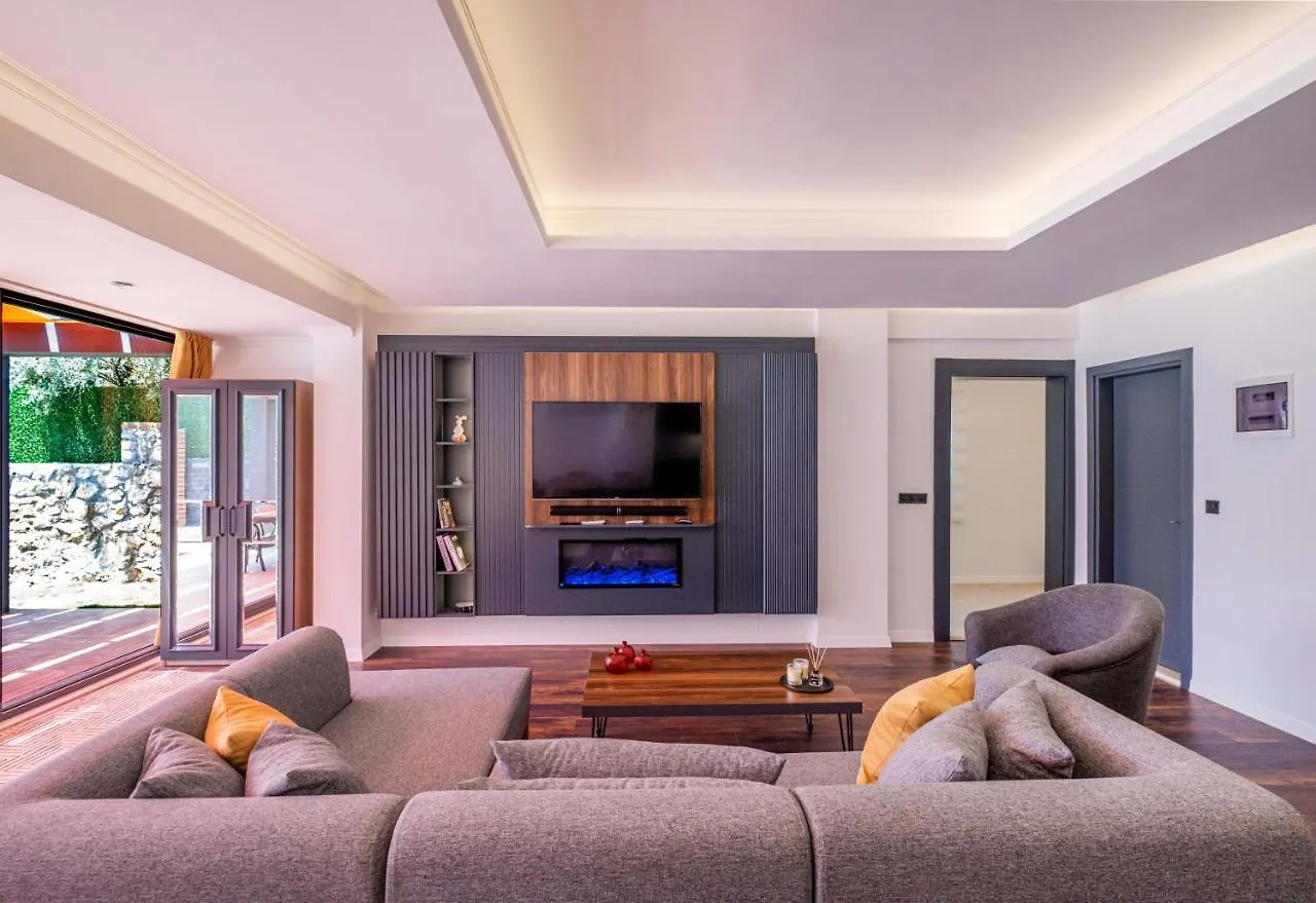 Luxurylifevillas 5-6 location